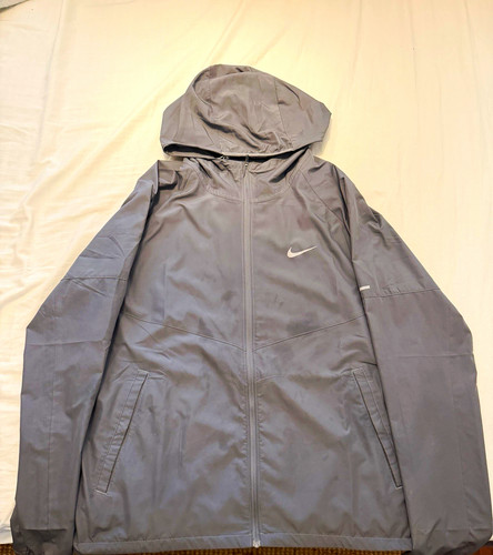 Two nike running hooded - two,