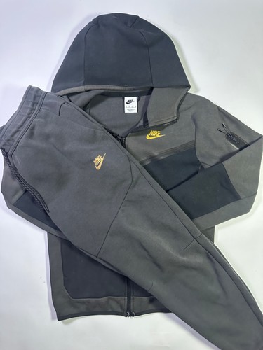 Nike tech fleece tracksuit