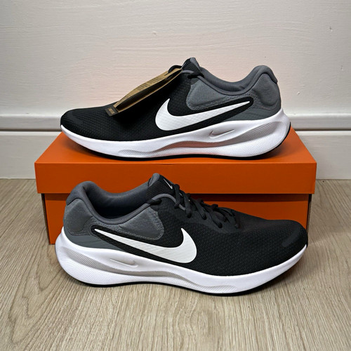 Nike revolution black white - black,