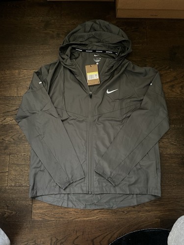 Nike running jacket size small - nike,