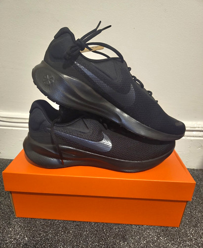 Nike revolution low top - low, lace